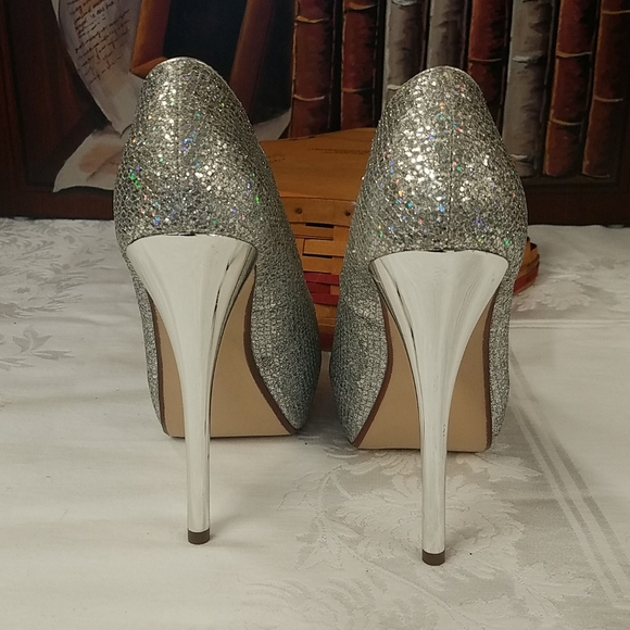 Deb Silver Shoes - Picture 2 of 5
